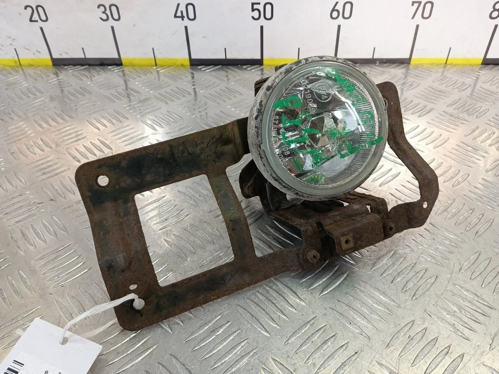 Фара противотуманная передняя MITSUBISHI PAJERO S