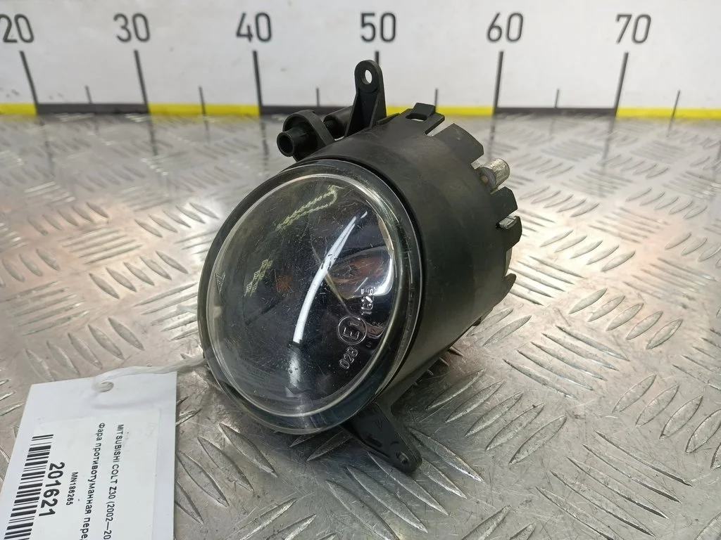 Фара противотуманная передняя MITSUBISHI COLT Z30