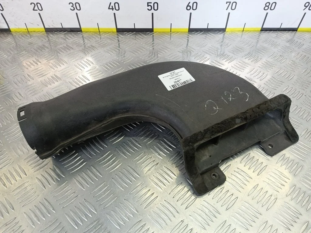 Воздухозаборник MITSUBISHI PAJERO III рестайлинг