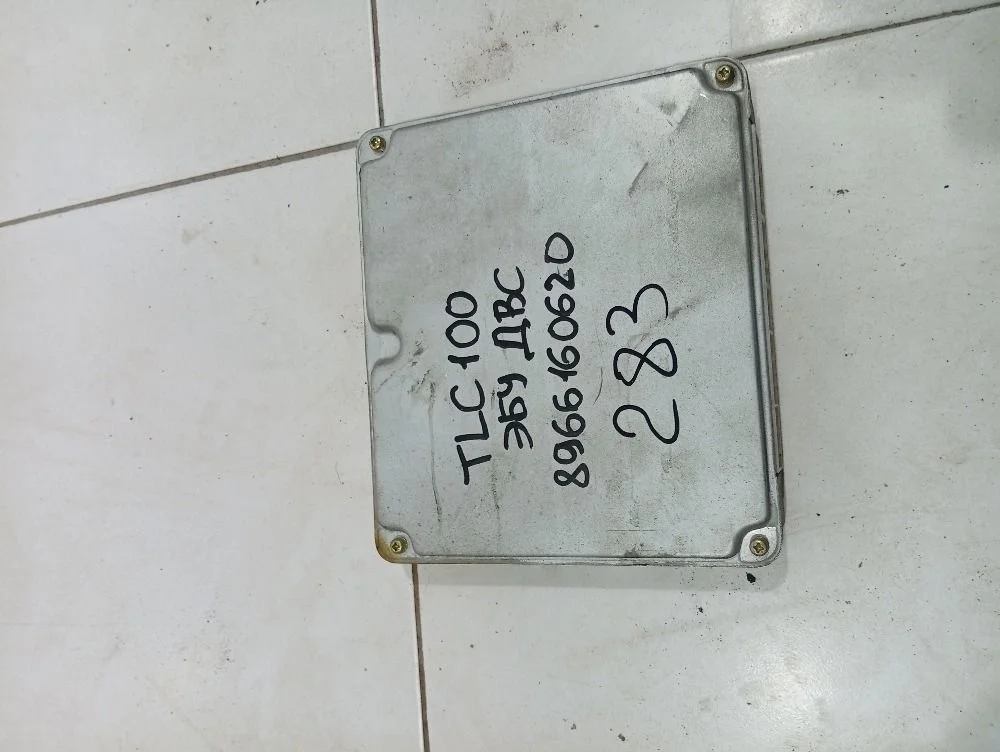 блок управления двс Toyota Land Cruiser 100 (1998—2002)