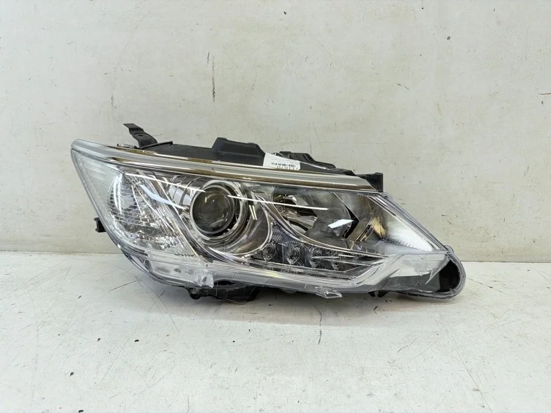 Фара Toyota Camry 2014-2018 55