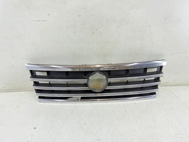 Решетка радиатора Volkswagen Touareg 2018-2023 CR