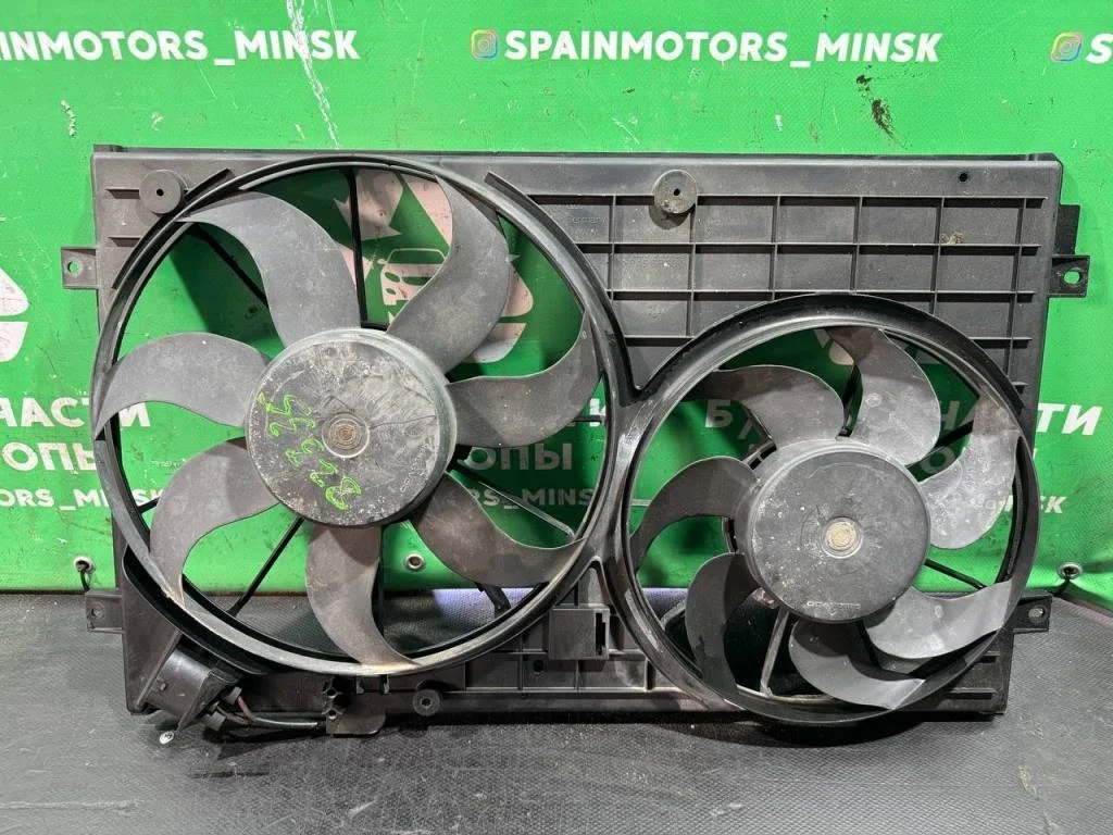 (53079) Вентилятор радиатора Volkswagen Golf V 2007 1,9 TDi 1K0121207