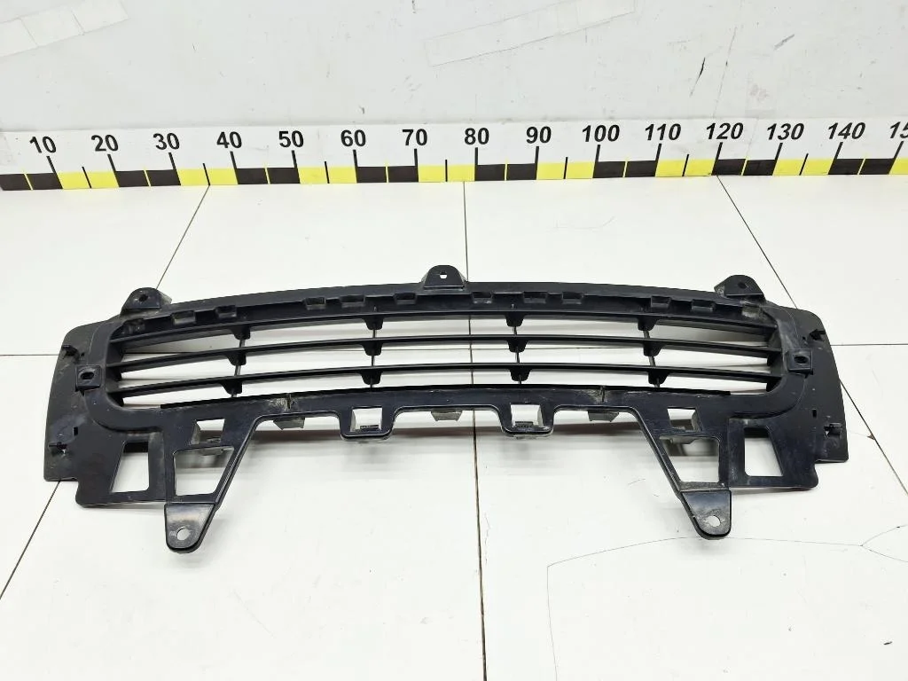 Решетка в бампер центральная Porsche Cayenne 1 2007 957