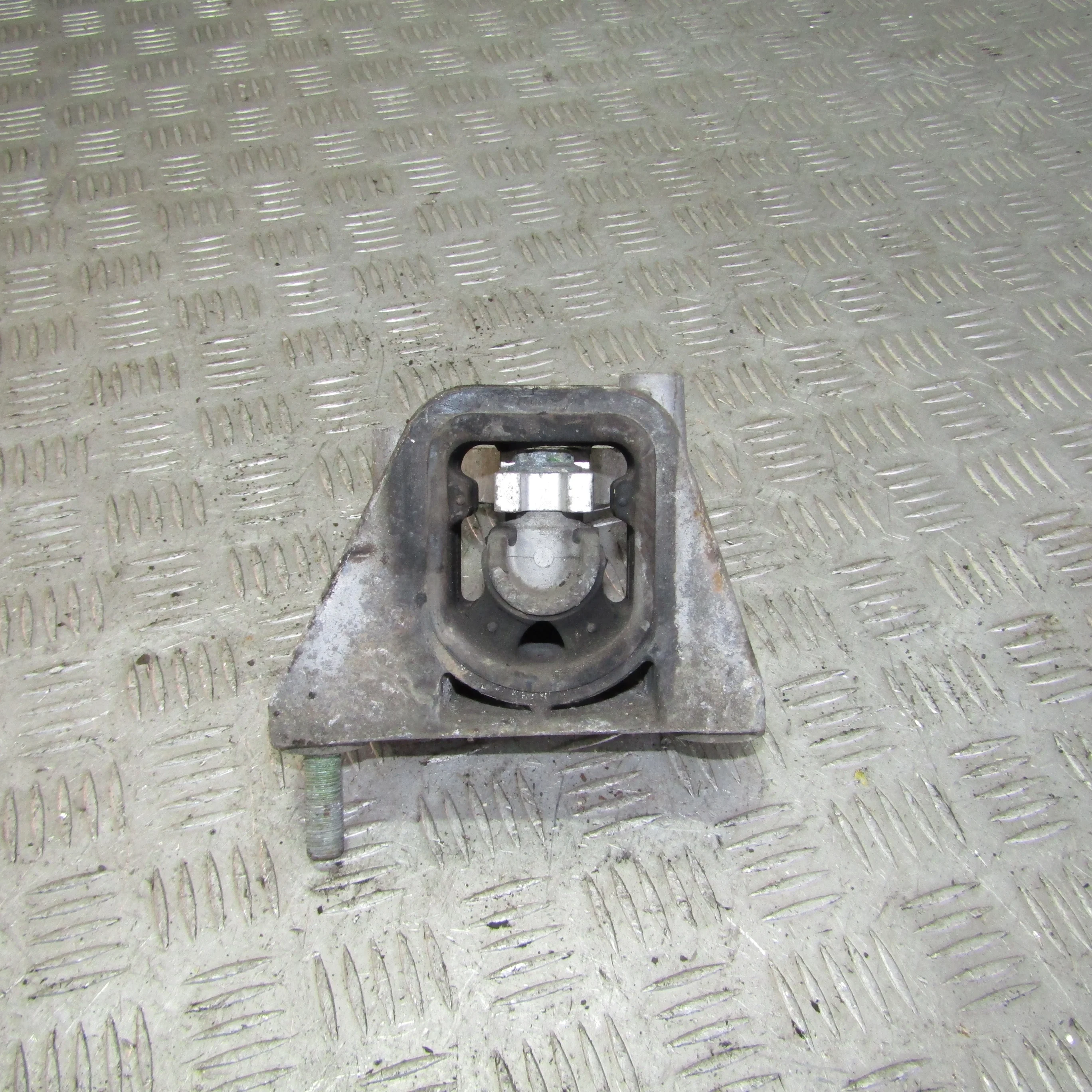 Опора КПП левая HONDA Civic VIII (2005—2009)