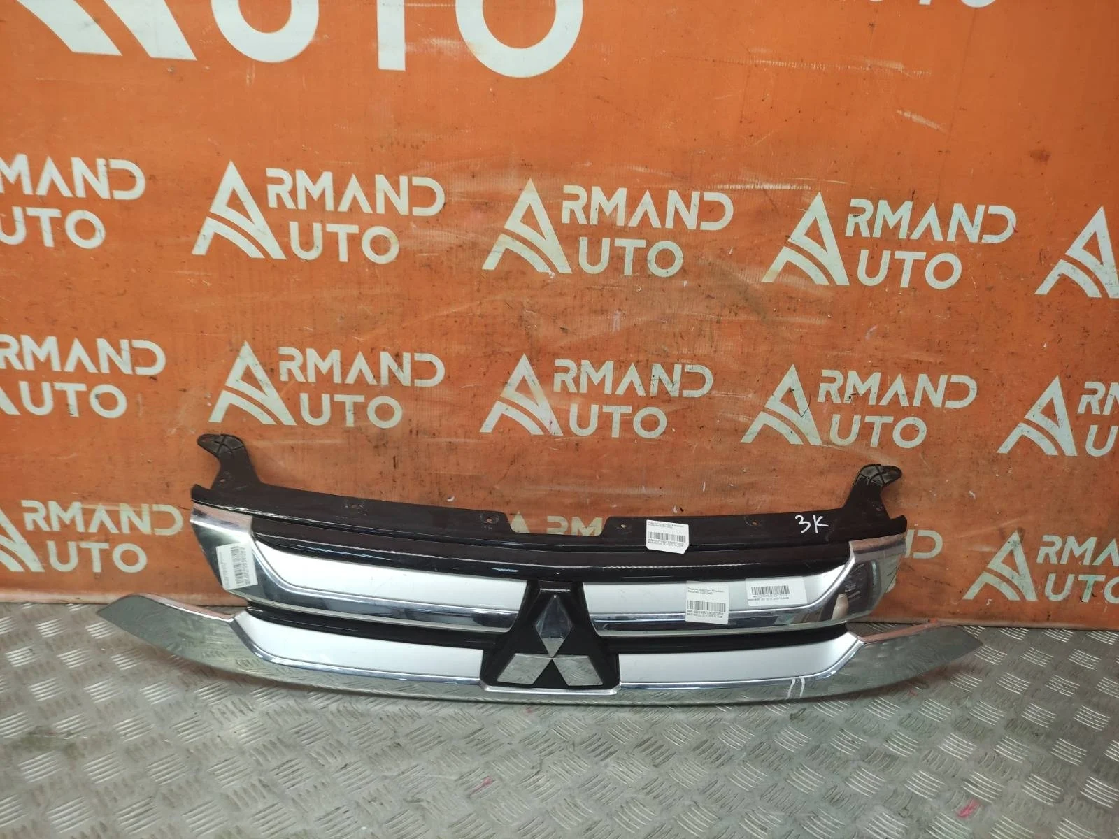 Решетка радиатора Mitsubishi Outlander 2015-2018 3