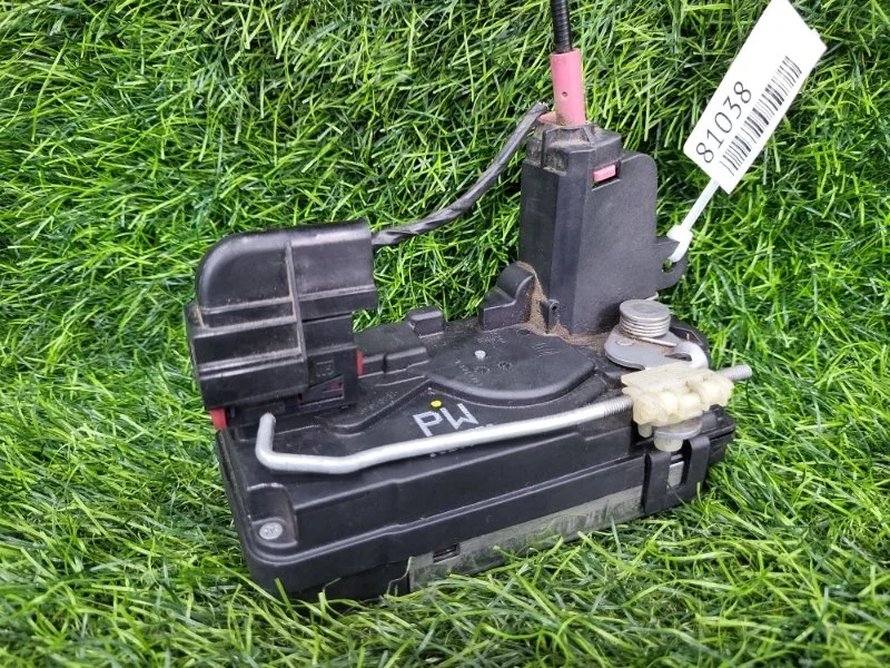 Замок двери Opel Astra 2005 13210739 L35 Z18XE, задний правый