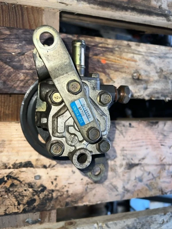 Насос гидроусилителя руля Nissan Liberty 2003 RM12