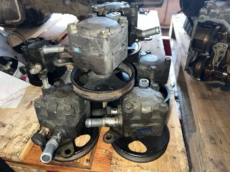 Насос гидроусилителя руля Nissan Primera 2007 P12E