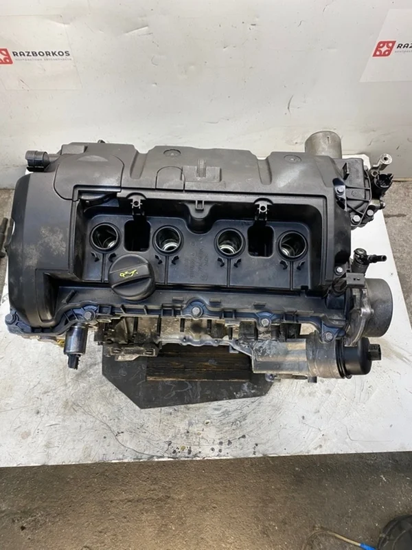 Двигатель Peugeot 308 1 0135NP EP6
