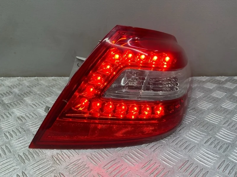 Фонарь Nissan Teana J32