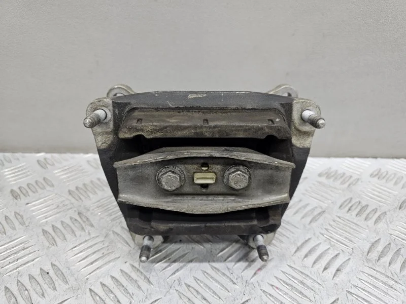 Подушка акпп Audi A6 C6