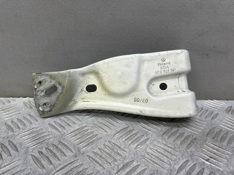 Крепление крыла Volkswagen Passat B6