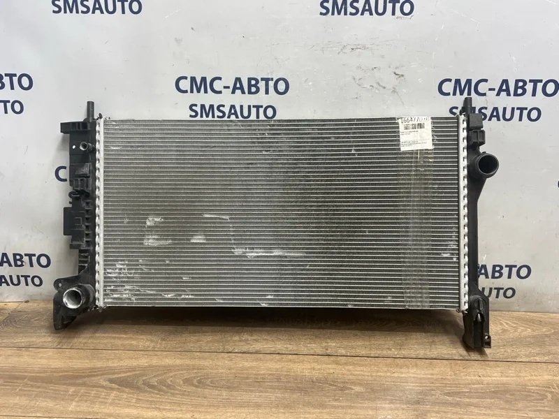 Радиатор охлаждения ДВС Volvo V60 32224829 V60
