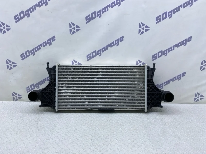 Интеркулер Mercedes-Benz GLE 2011- A0995002800 X166, передний