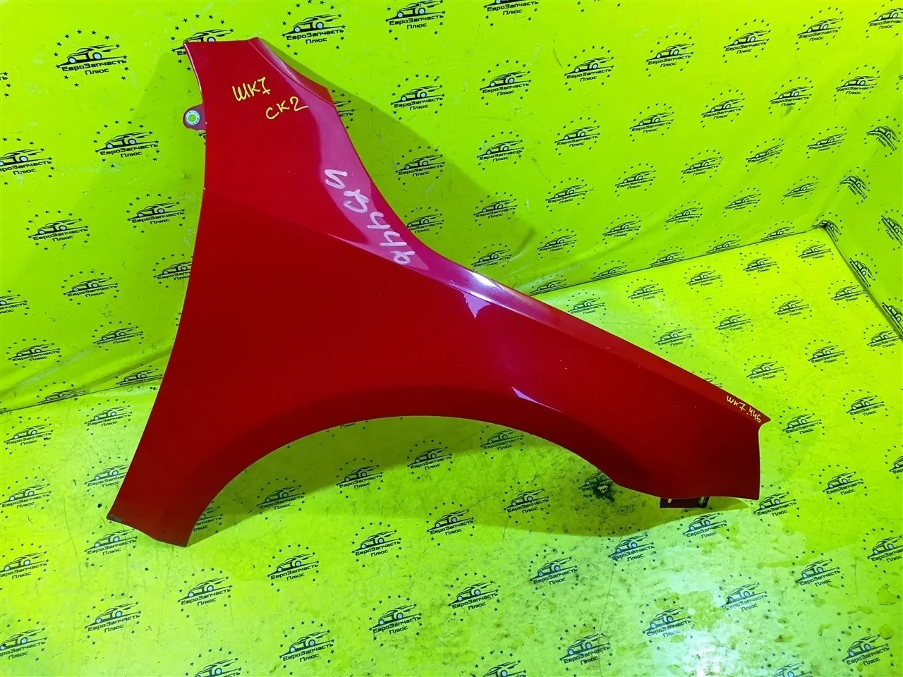Крыло Skoda Octavia A7 5E0821106A 5E, переднее правое