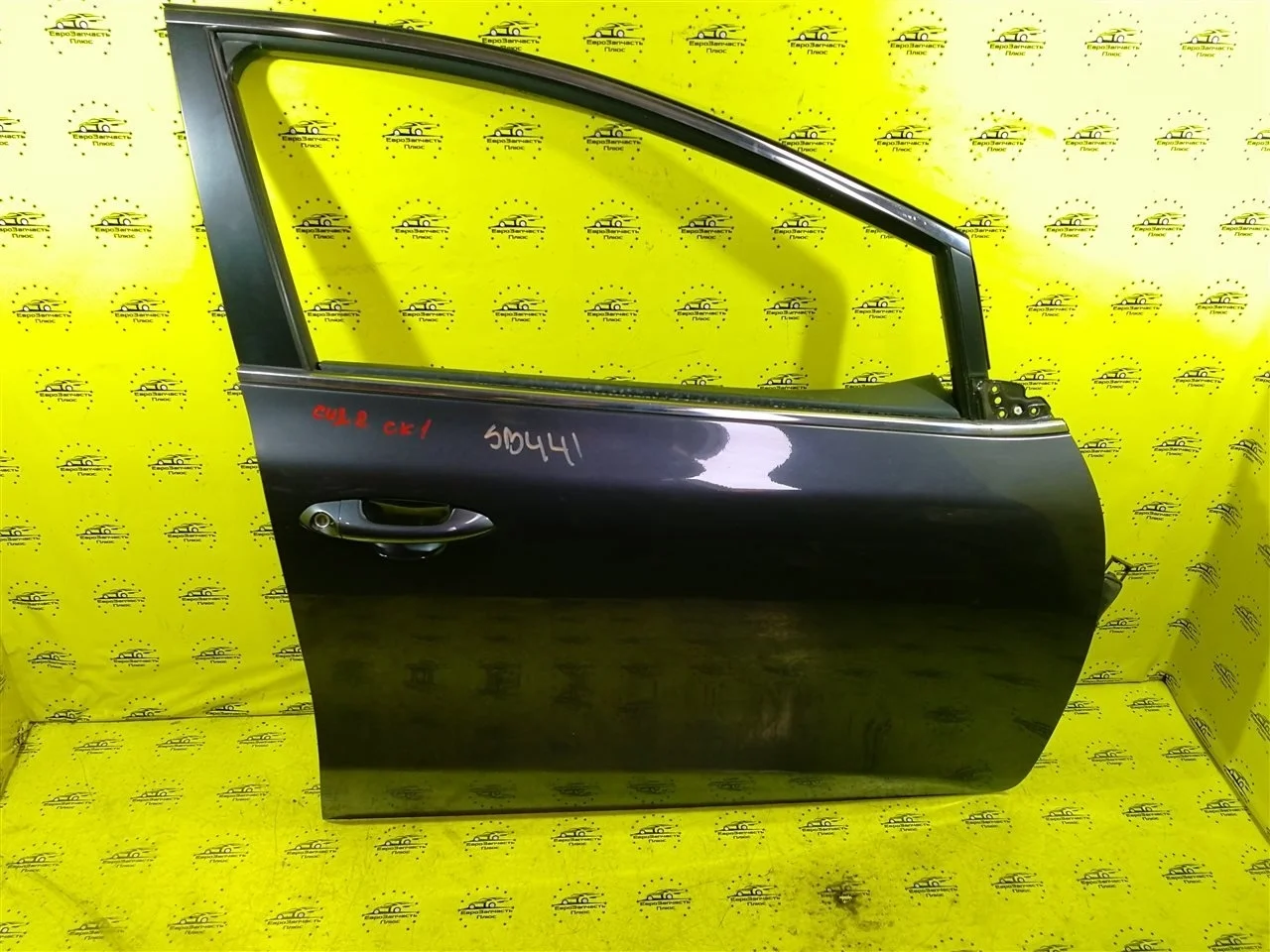 Дверь Kia Ceed 2 76004A2000 JD, передняя правая