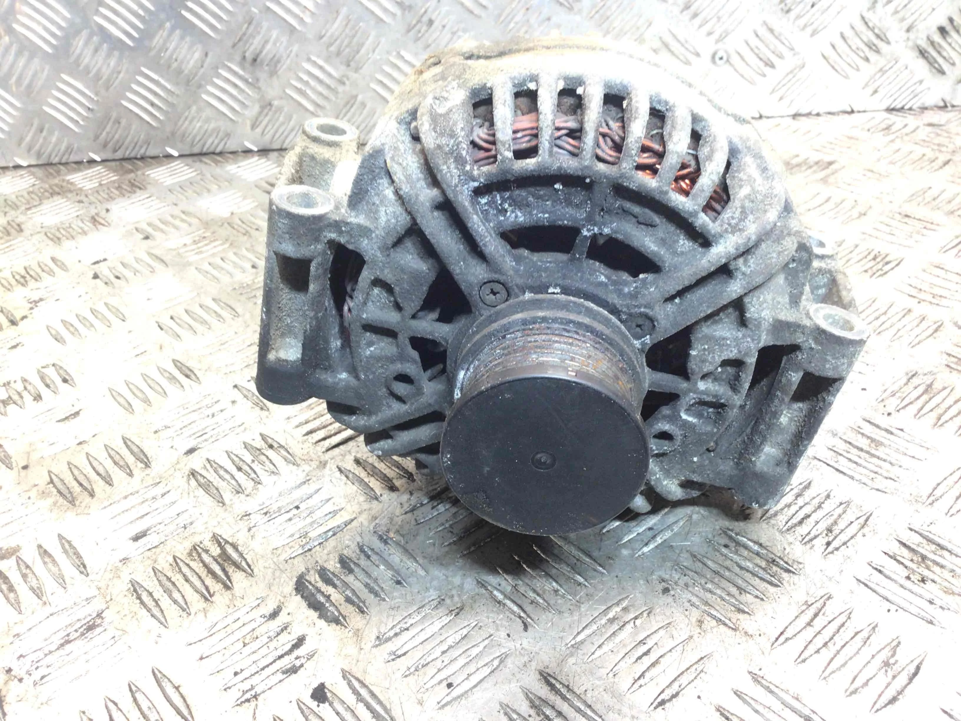 Генератор Mercedes Vito W639 (2003-2010) дизель 2.2 CDI Механика Микроавтобус