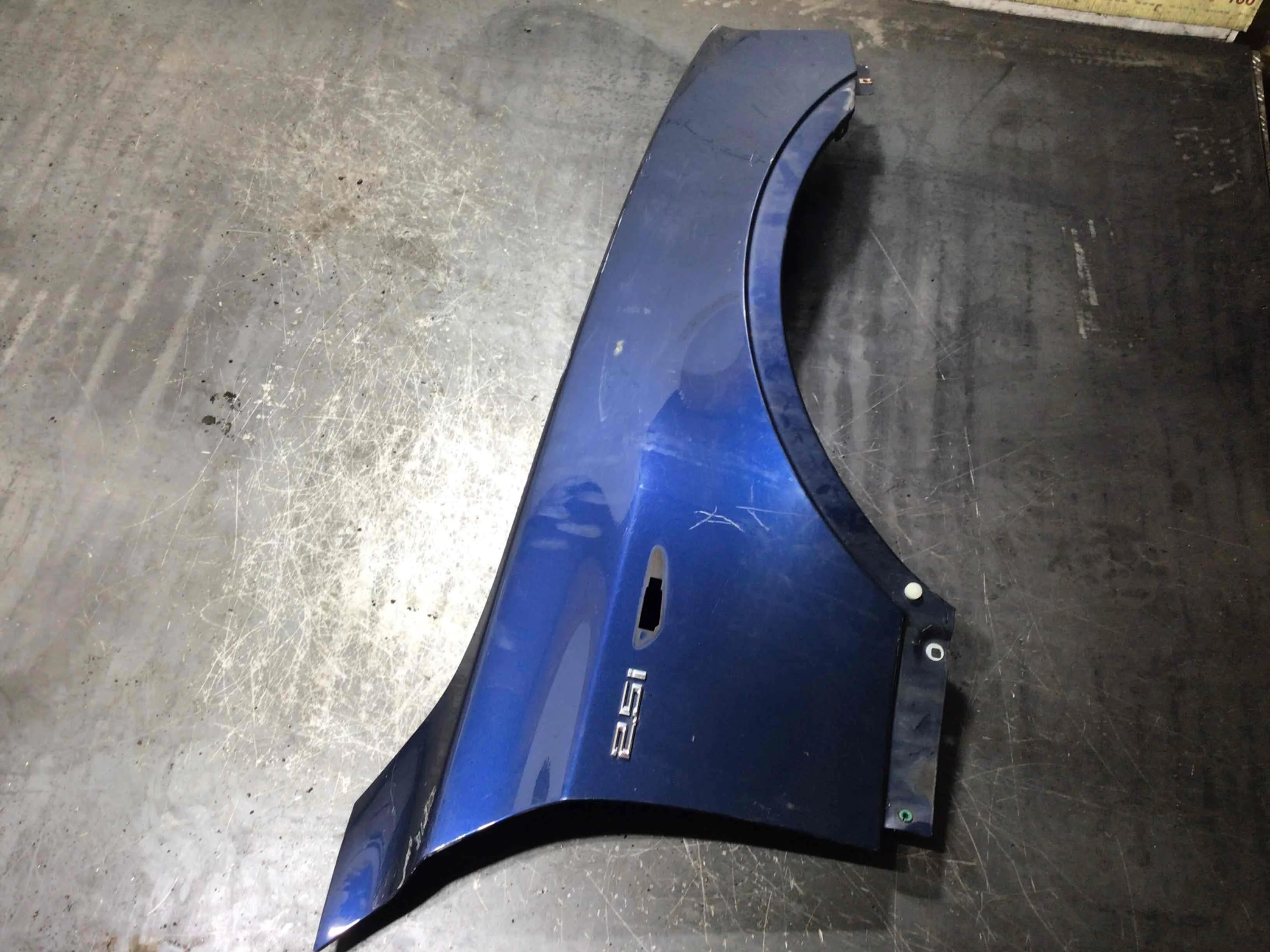 Крыло переднее правое BMW X3 E83 (2003-2006) бензин 2.5 i Автомат Кроссовер