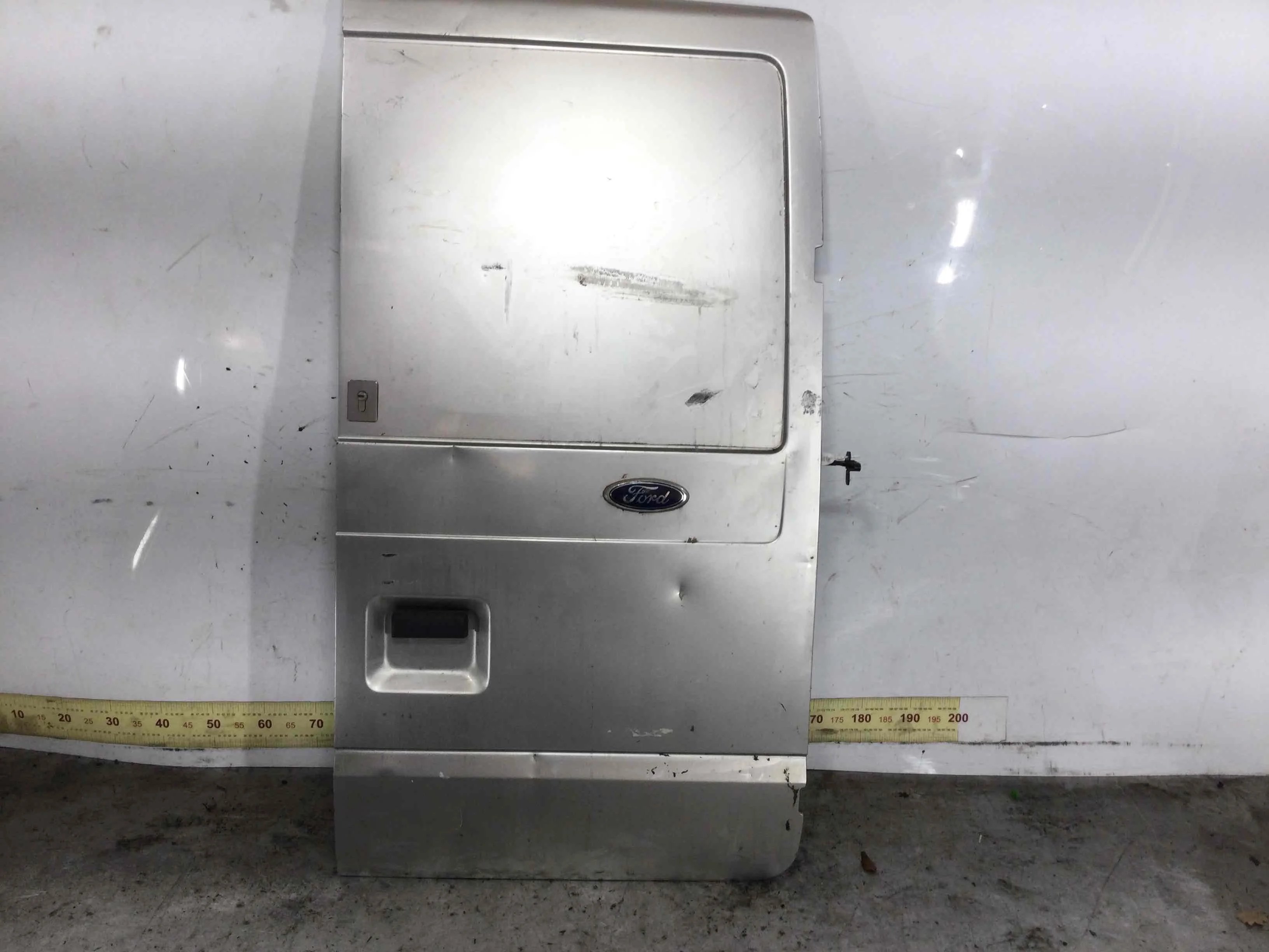 Дверь задняя распашная правая Ford Transit 3 поколение [рестайлинг] (2006-2013) дизель 2.2 TDCi Механика Микроавтобус