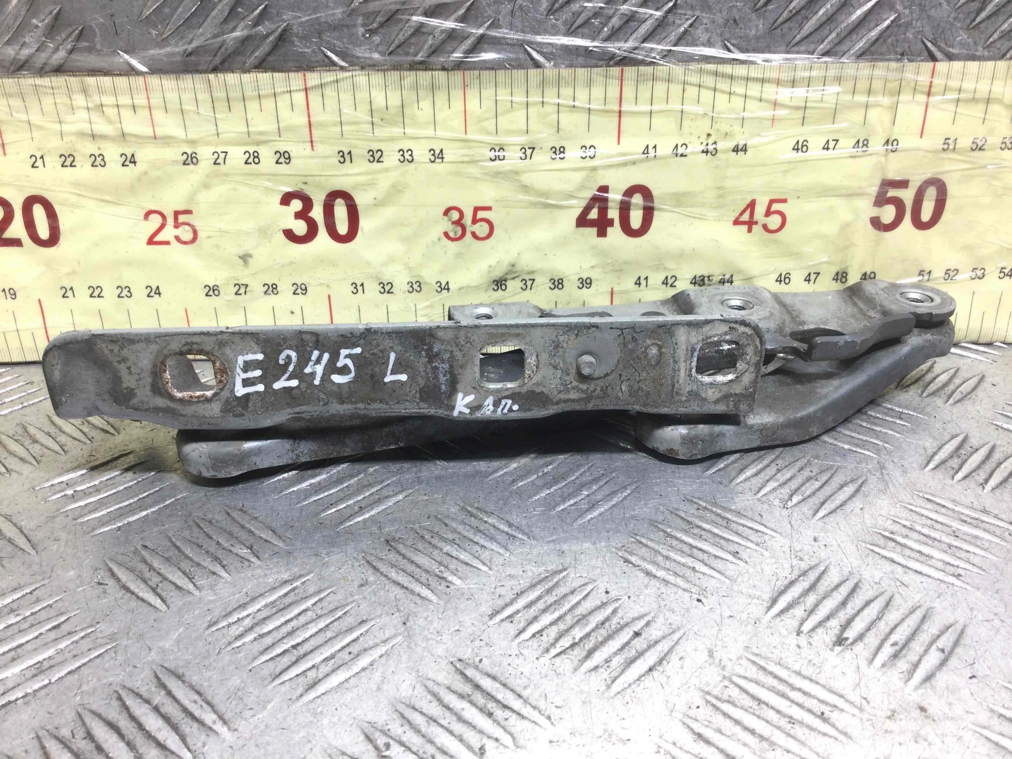 Петля капота левая Mercedes E-klasse E-klasse (W211) 2002 - 2009 дизель 3.0 CDI Автомат Седан