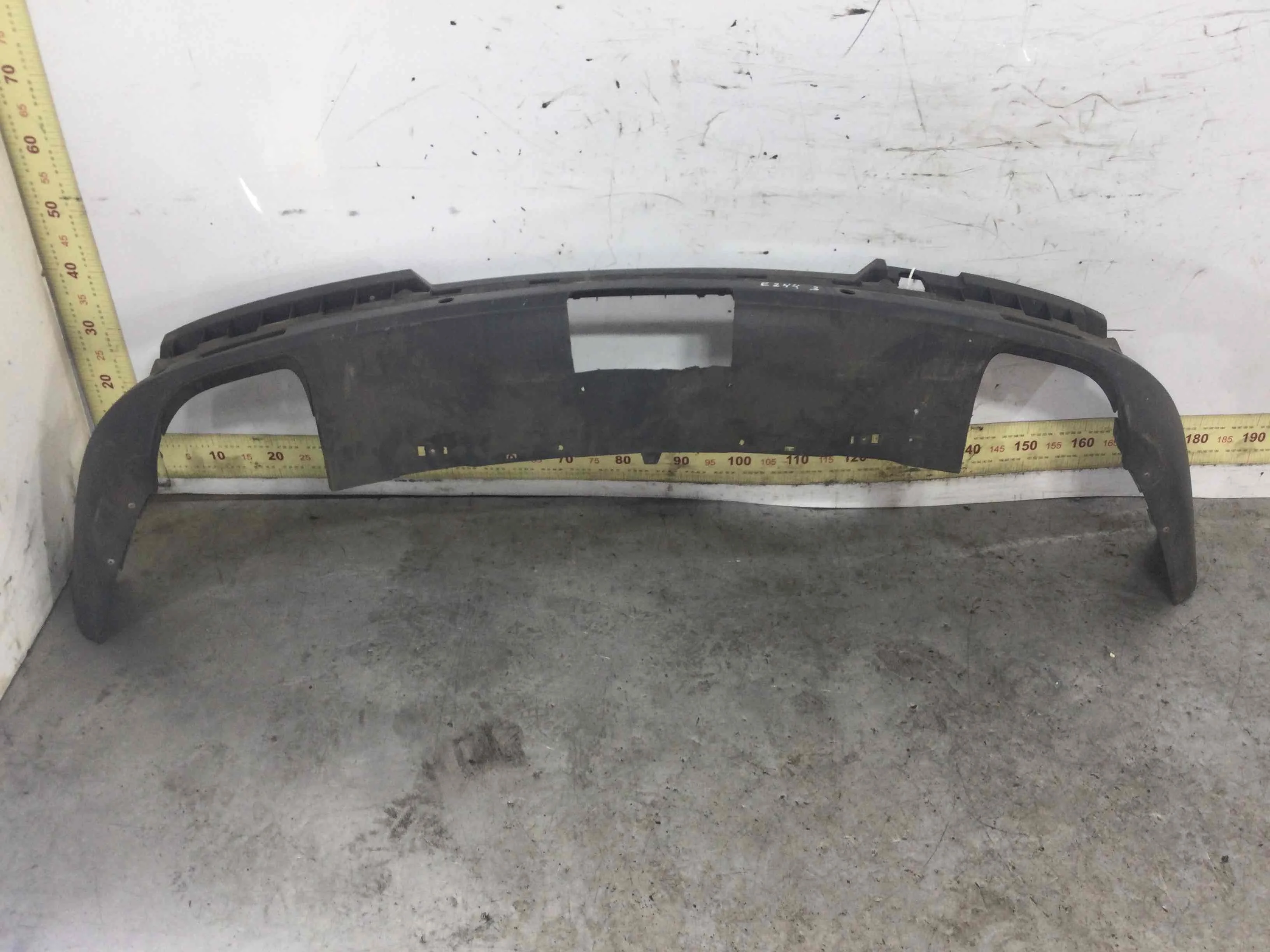 Усилитель бампера заднего Volkswagen Transporter T5 2010 - 2016 дизель 2.0 TDI Механика Микроавтобус