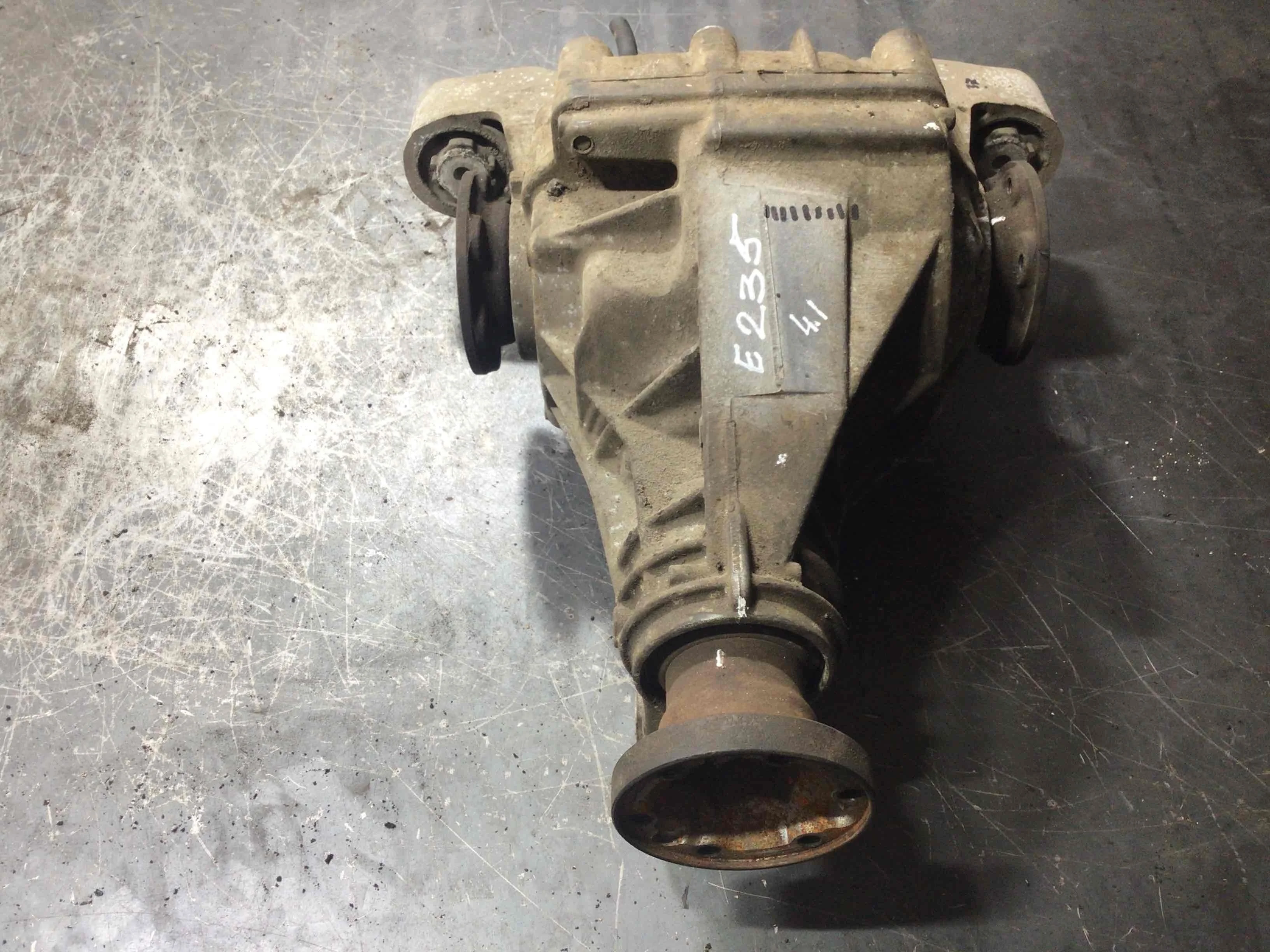 Редуктор заднего моста Volkswagen Touareg 1 поколение 2002-2007 дизель 2.5 TDI Автомат Внедорожник