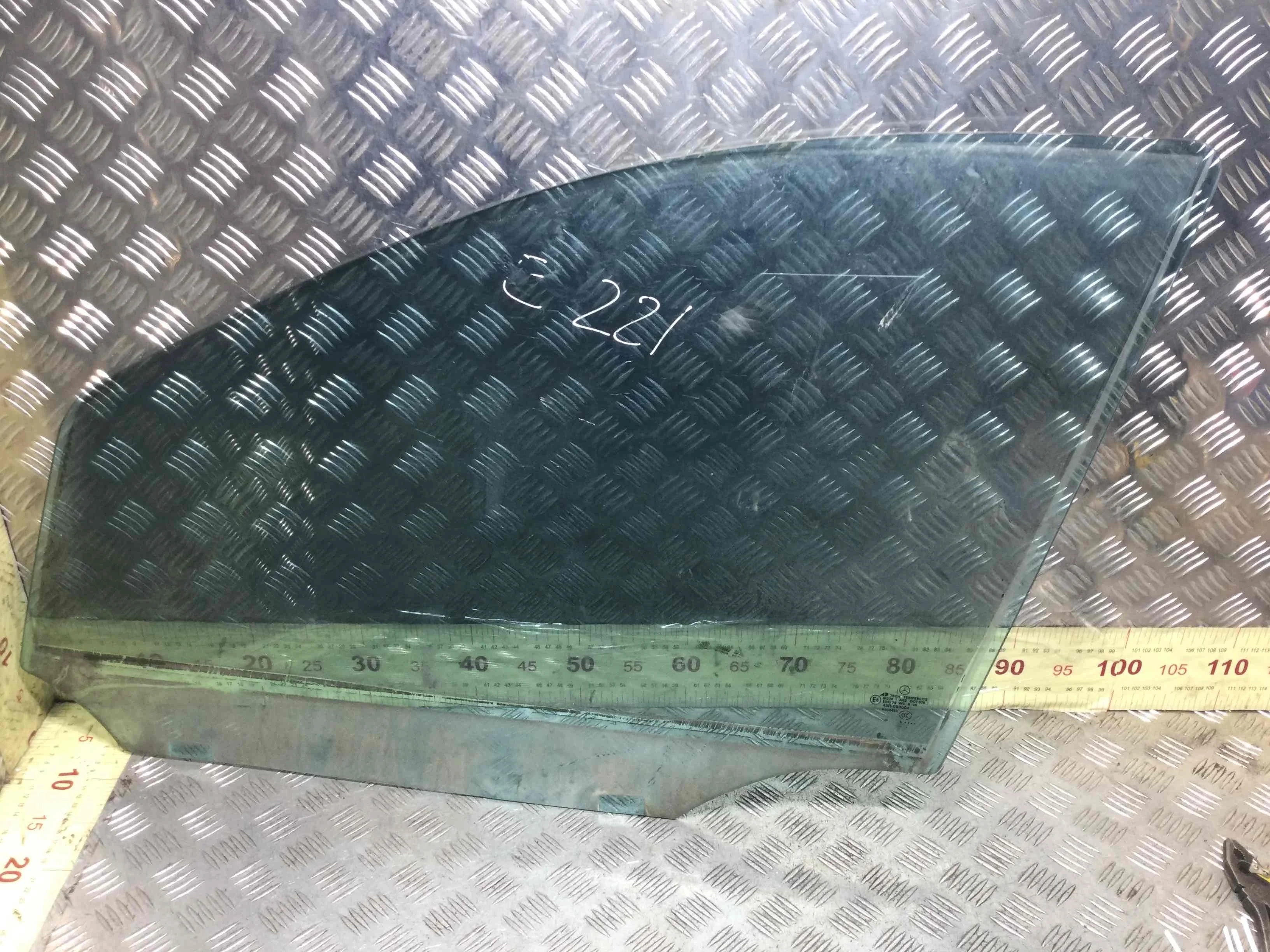 Стекло двери передней левой Mercedes ML W164 (2005-2008) дизель 3.0 CDI Автомат Внедорожник