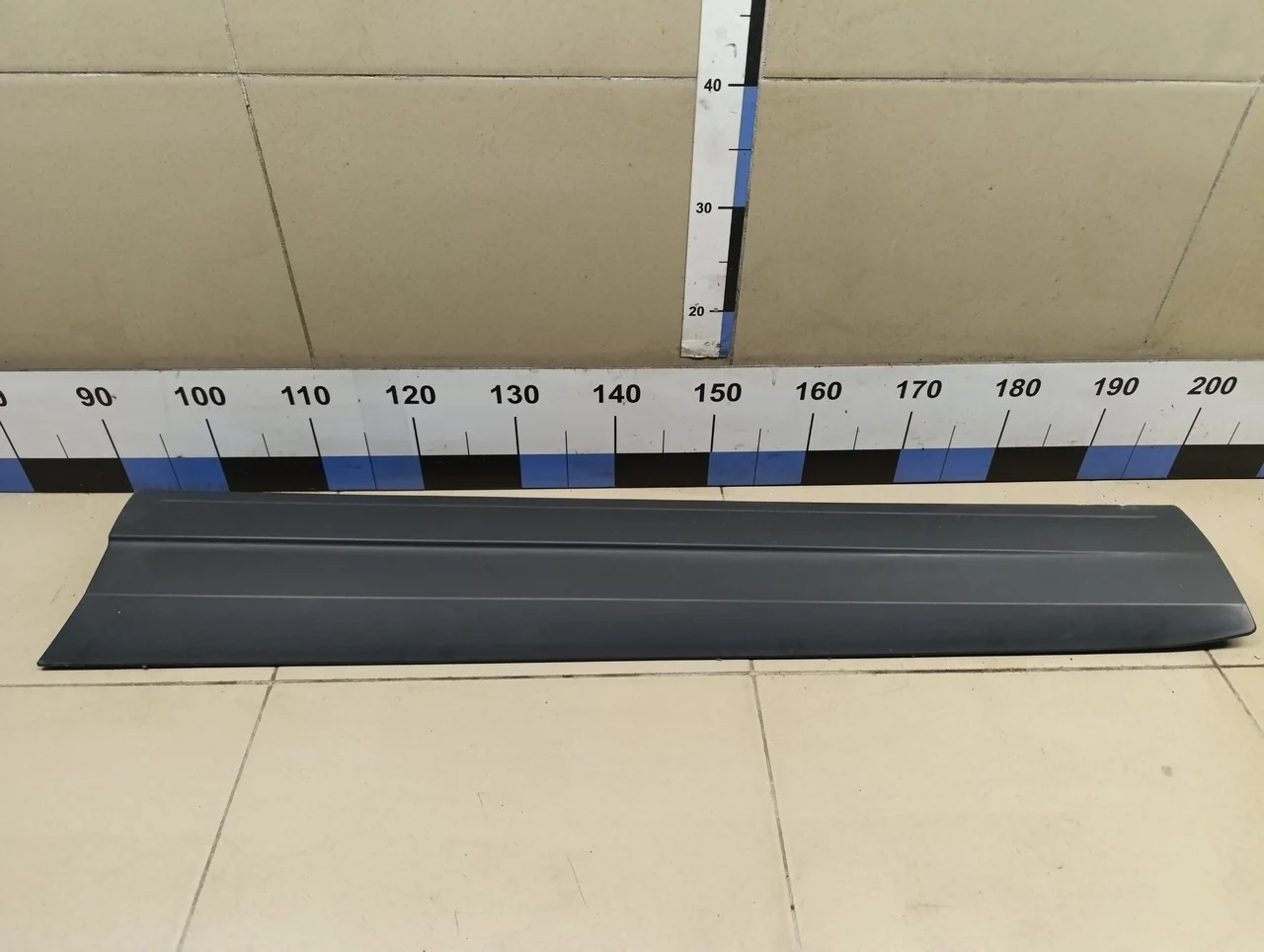 Накладка двери передней левой Tiguan 2011-2016