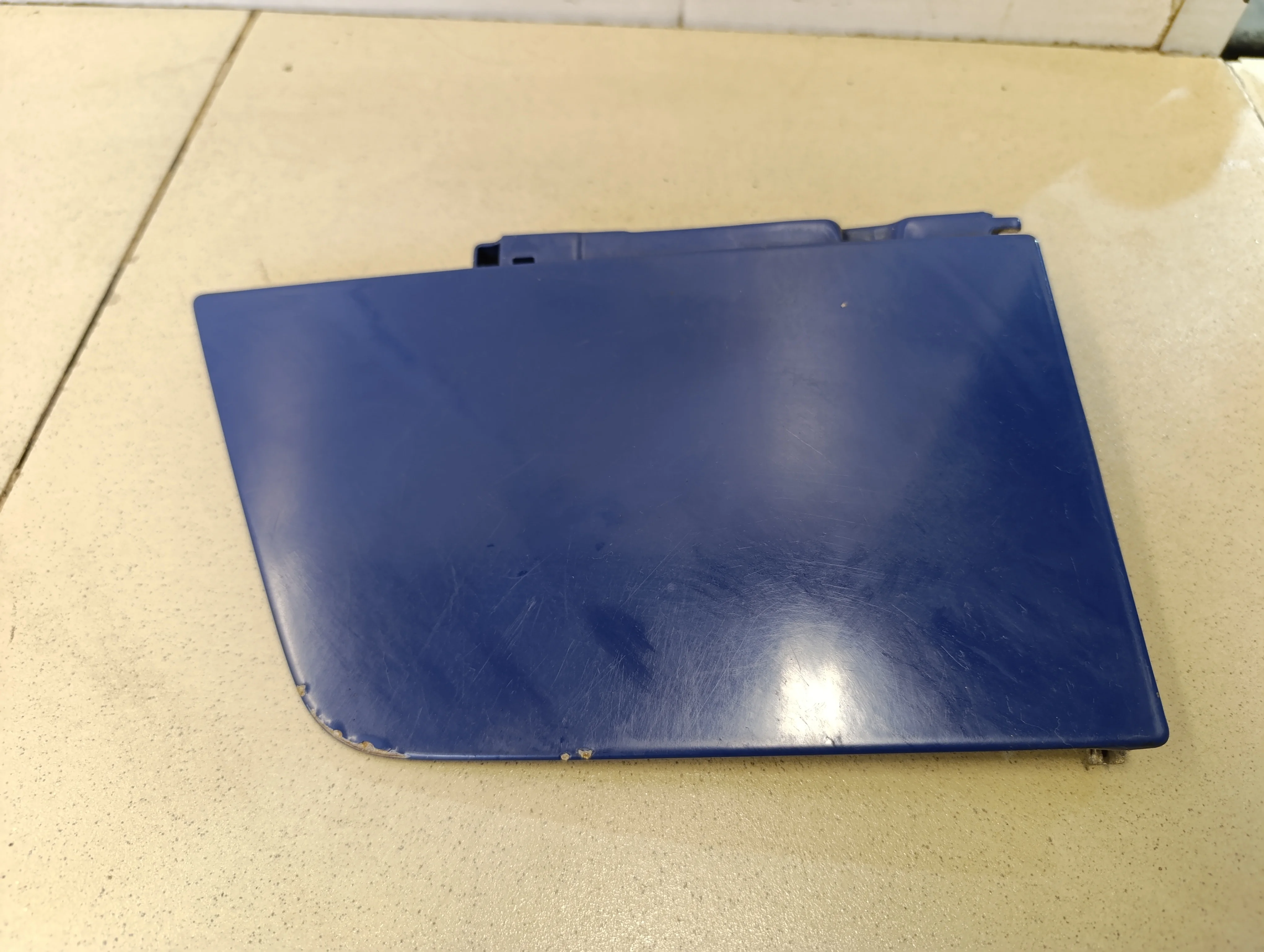 Лючок бензобака Transporter T5 2003-2015