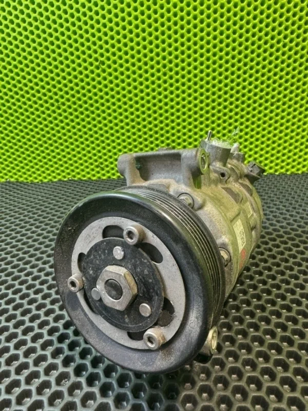 Компрессор кондиционера Audi A3 2015