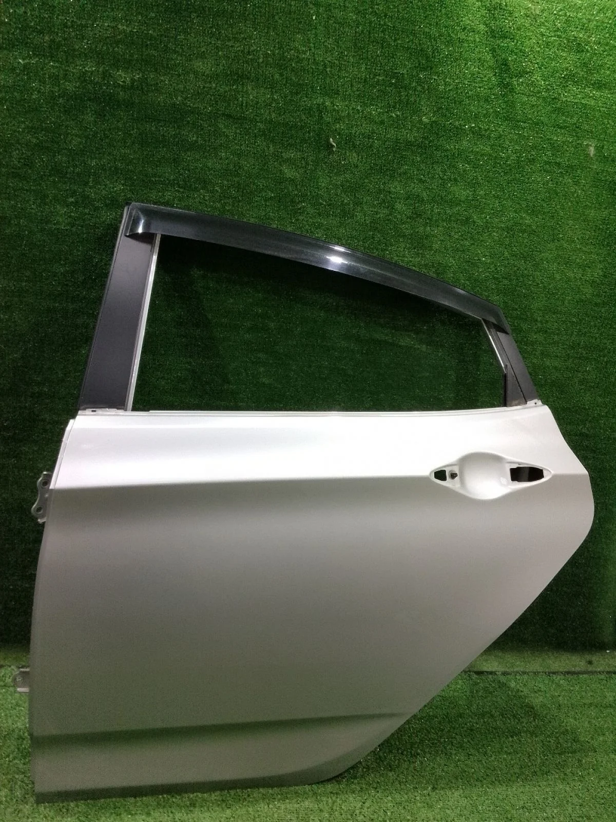 Дверь Hyundai Solaris I рестайлинг (2014—2017)