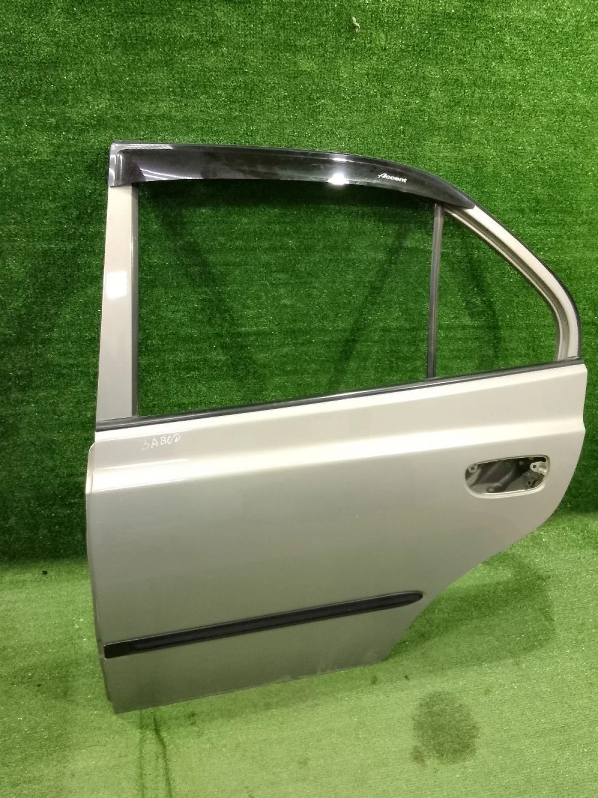 Дверь Hyundai Accent II (1999—2012)