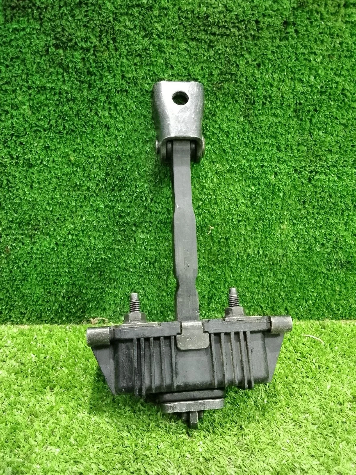 Ограничитель двери Toyota Avensis T250 (2003—2006)