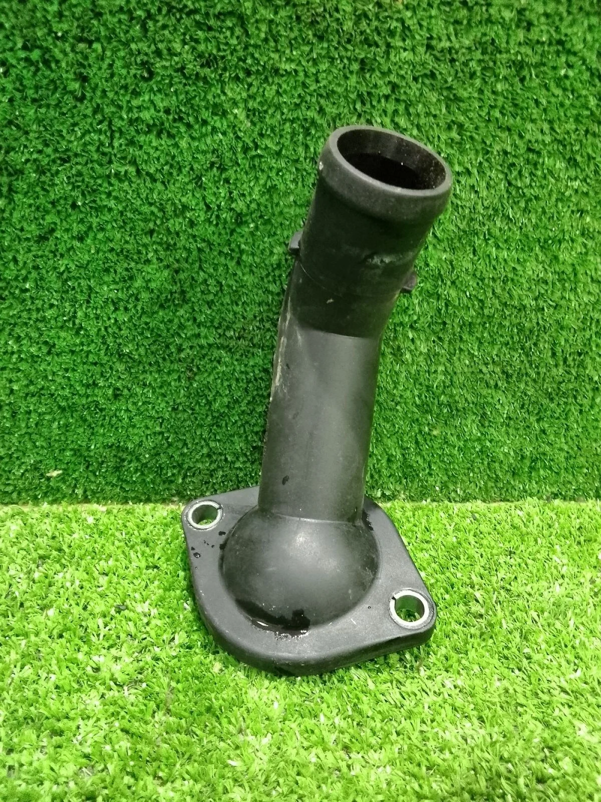 Крышка термостата Skoda Octavia II рестайлинг (2008—2013)