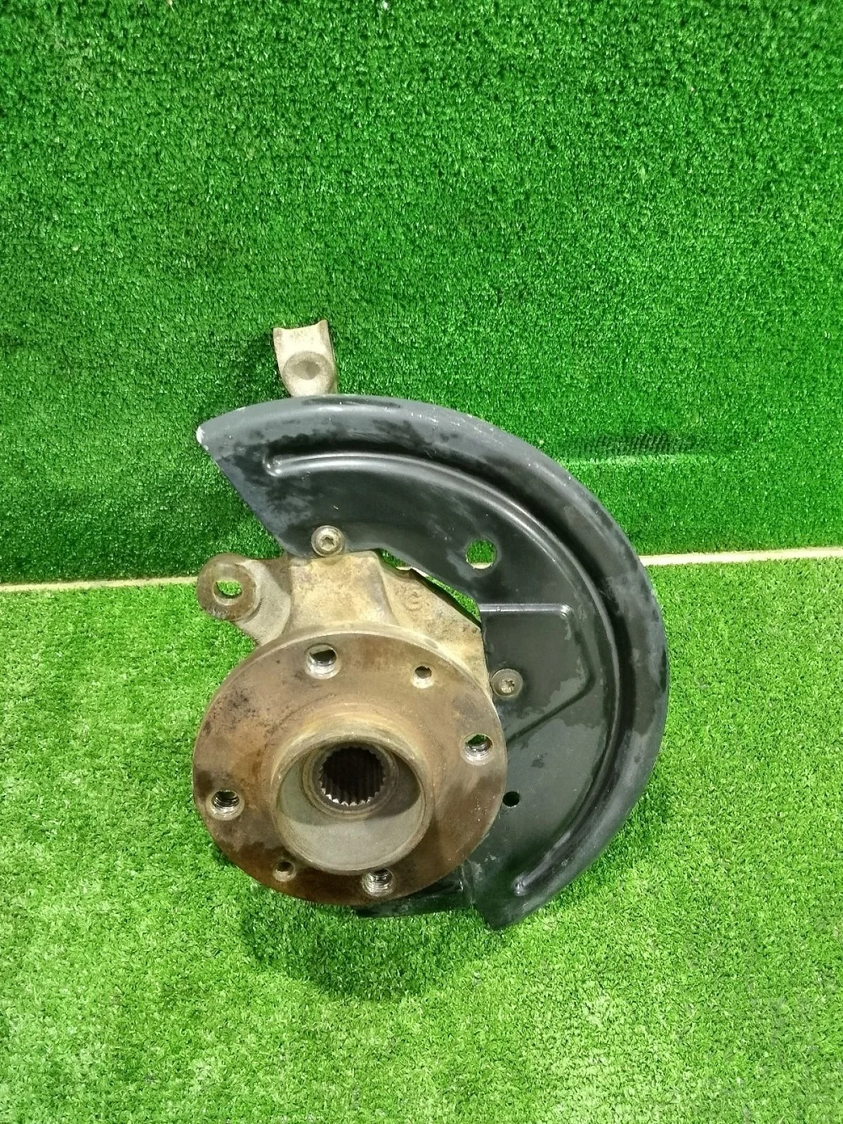 Кулак поворотный Renault Logan II (2012—2018)