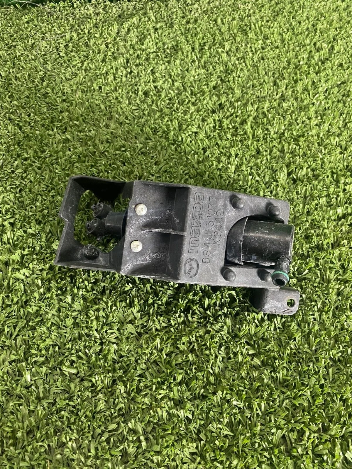 Форсунка омывателя фар Mazda 3 BK рестайлинг (2006—2009)