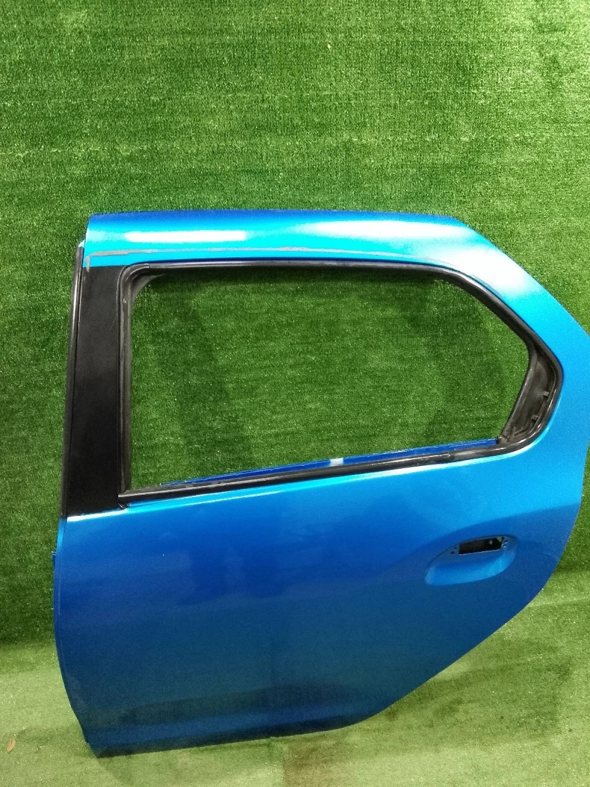 Дверь Renault Logan II (2012—2018)