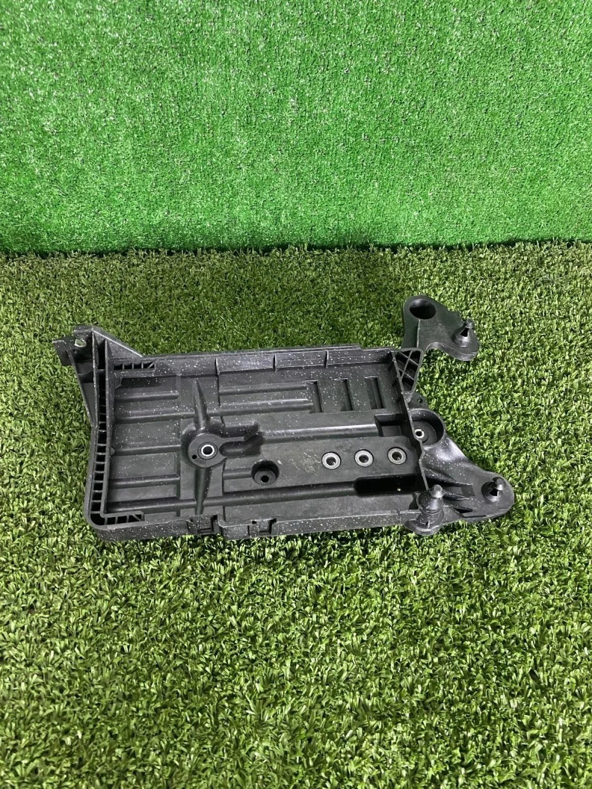 Площадка АКБ Skoda Octavia III (2013—2017)