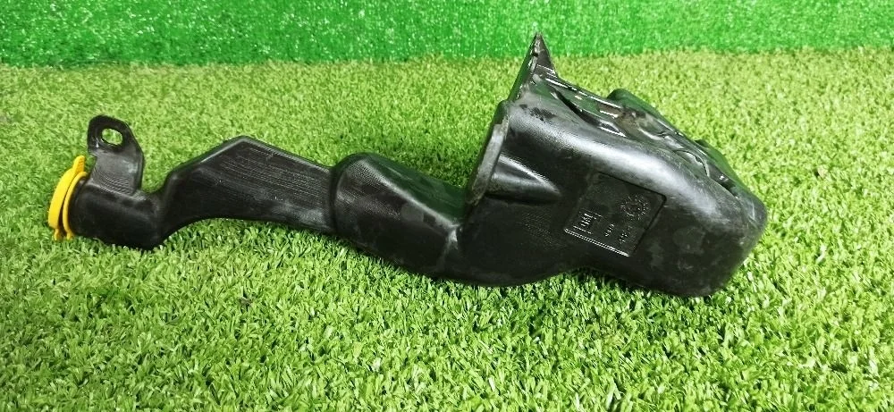 Бачок омывателя Opel Astra H (2004—2007)