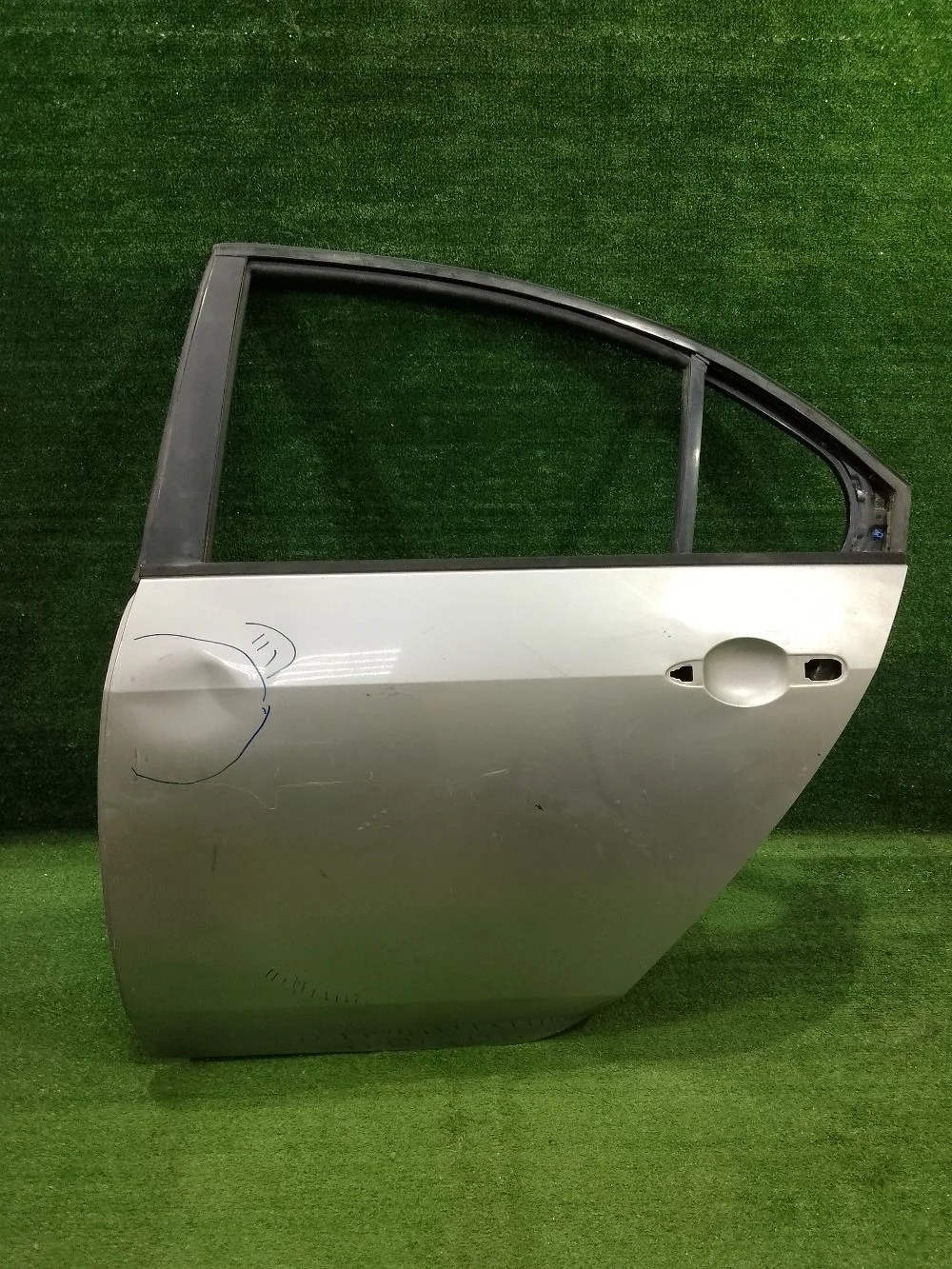 Дверь Nissan Primera P12 (2001—2008)