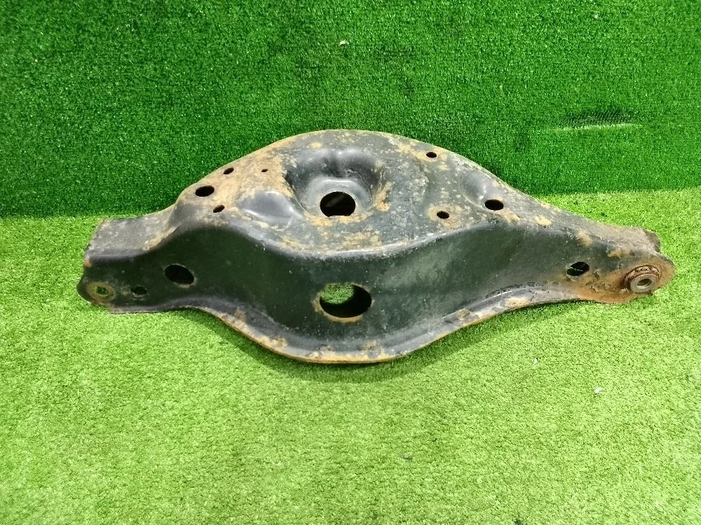 Рычаг Nissan Murano Z50 (2002—2008)