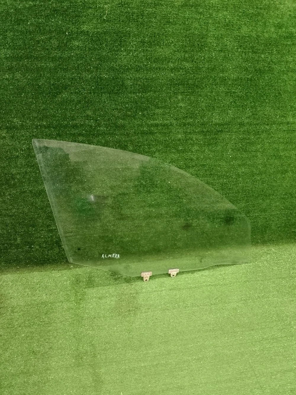 Стекло двери Nissan Almera Classic I (2006—2013)