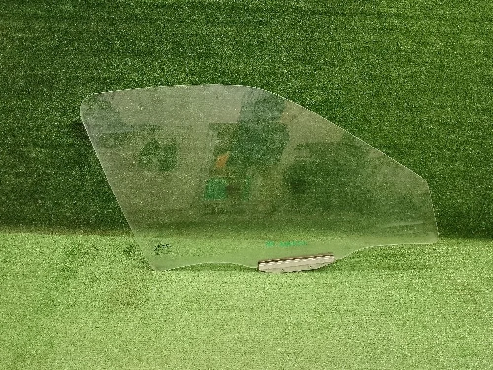 Стекло двери Daewoo Nexia I (1995—2008)