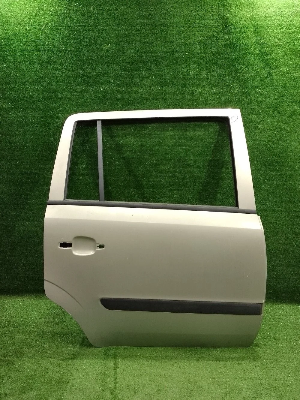Дверь Opel Zafira B (2005—2008)