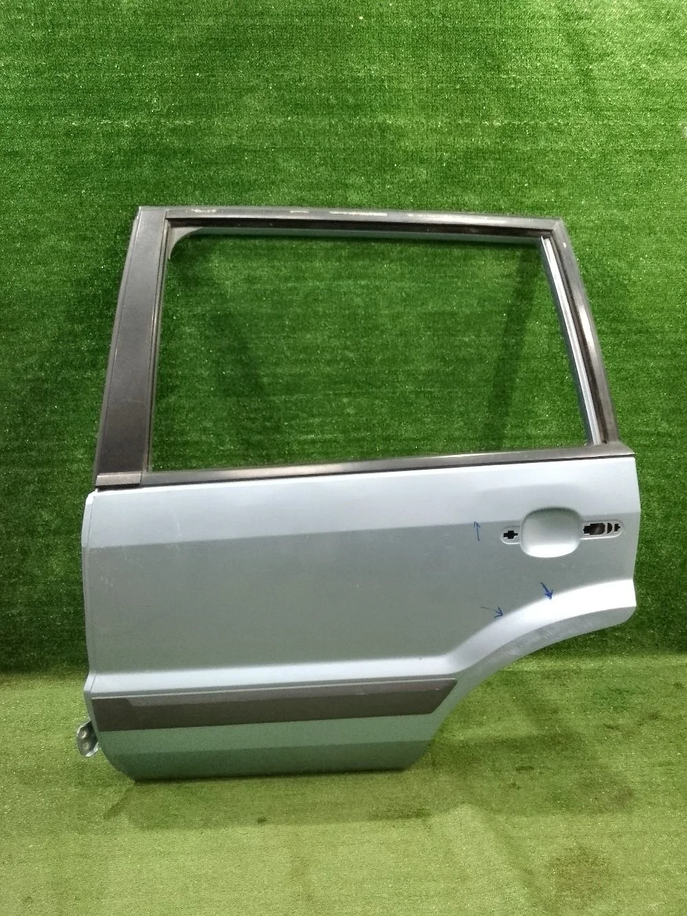 Дверь Ford Fusion I (2002—2005)