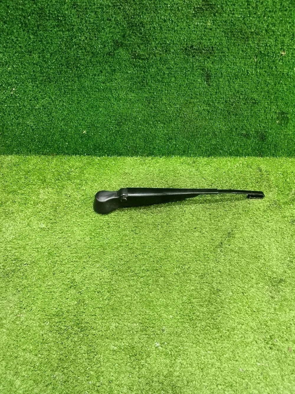 Поводок дворника Ford Fusion I (2002—2005)