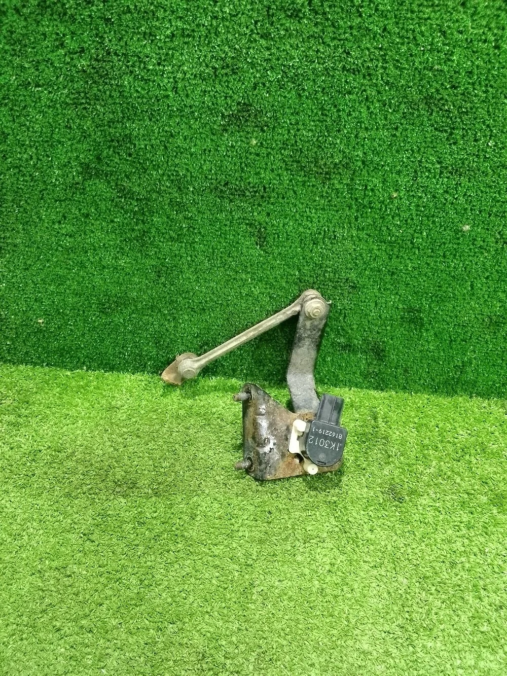 Датчик положения кузова Toyota Camry XV50 (2011—2014)