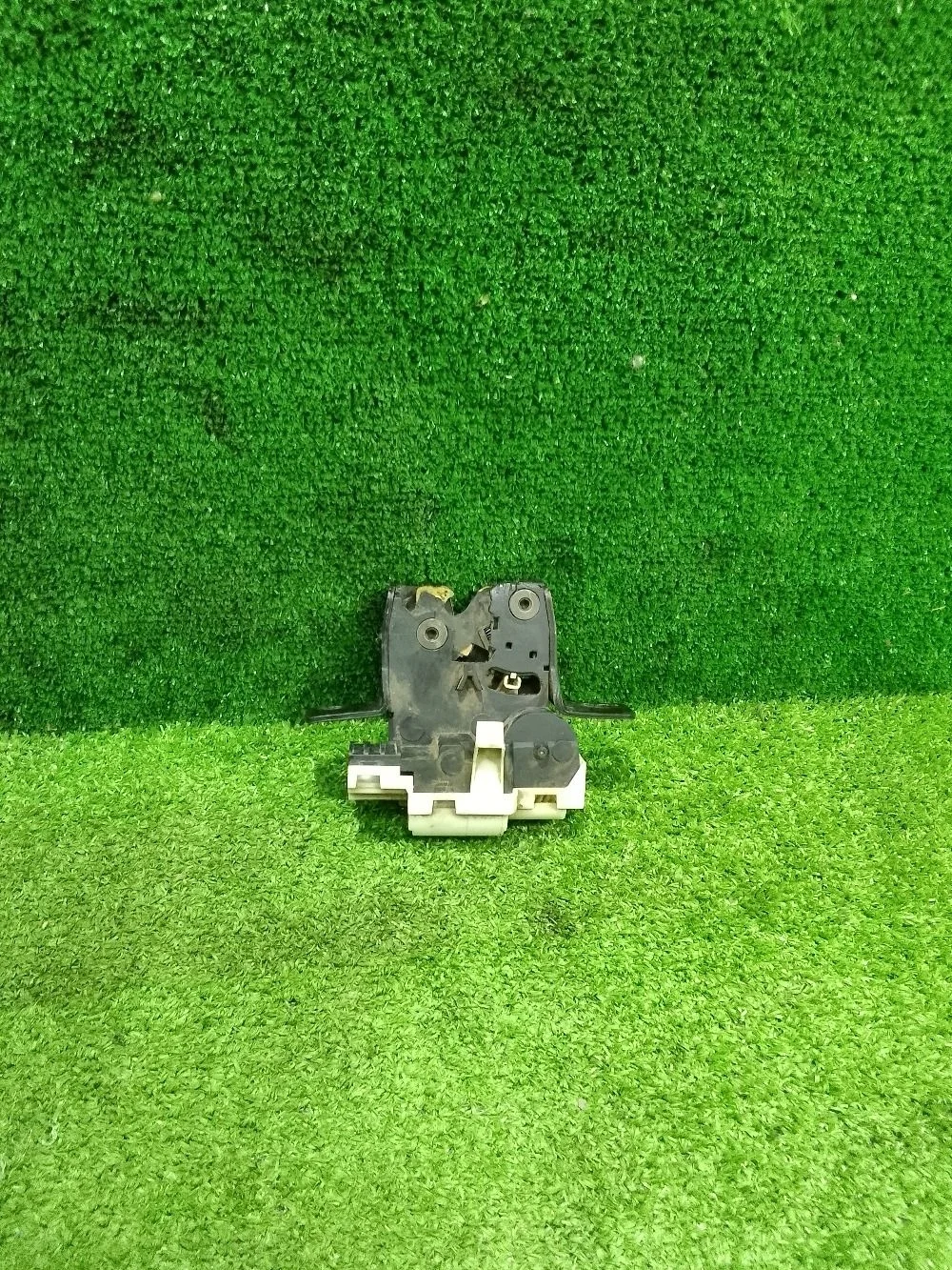 Замок багажника Renault Megane II (2002—2006)