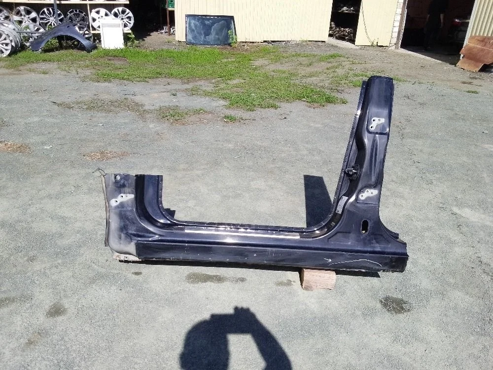 Порог кузова Ford Focus II рестайлинг (2007—2011)